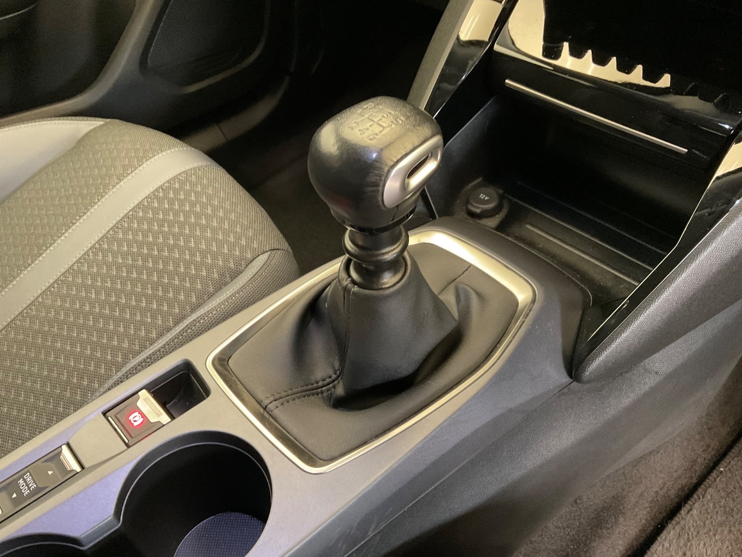 Used Peugeot 2008 2021 for sale - 76869121: Photo 11