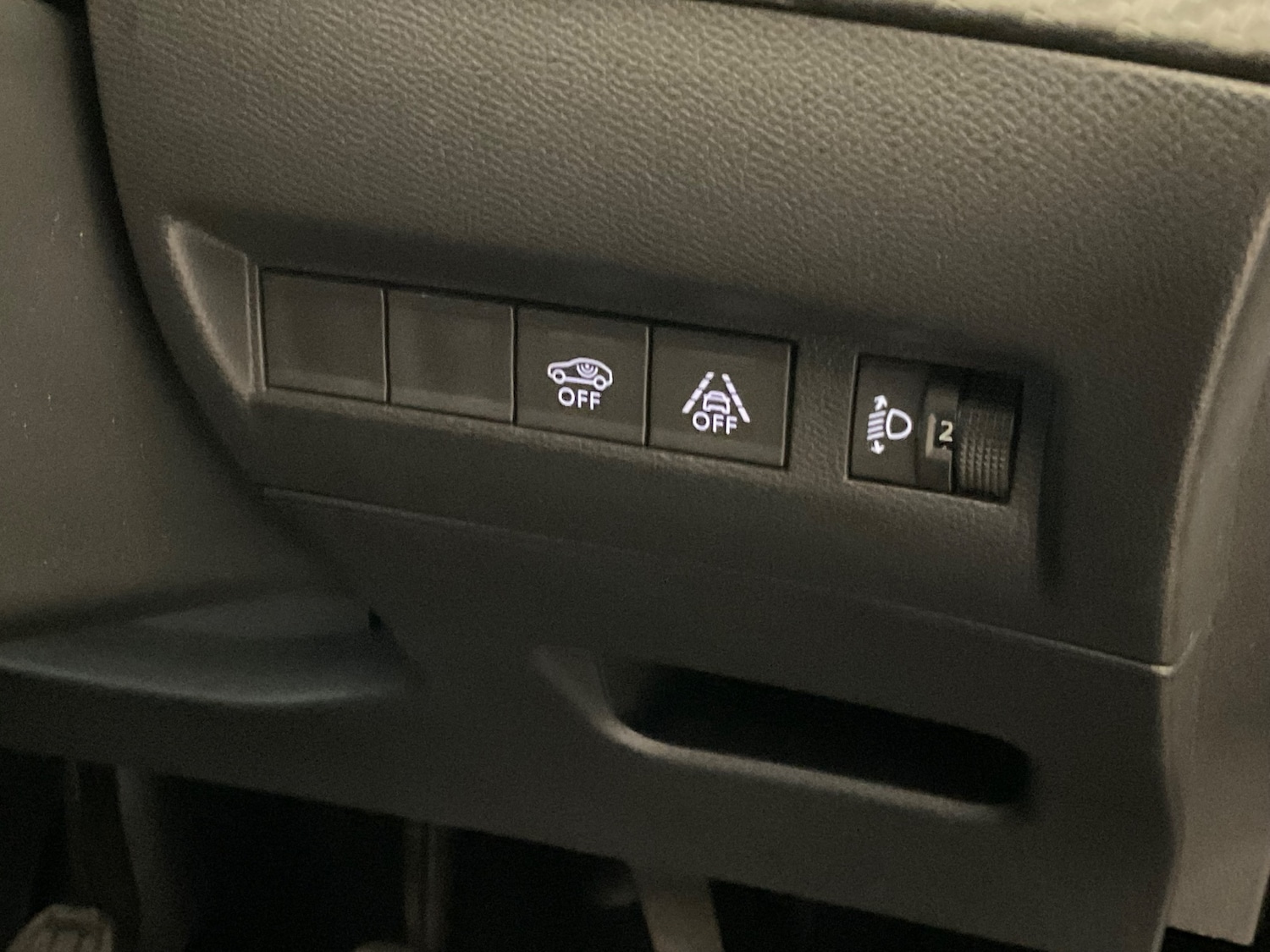 Used Peugeot 2008 2021 for sale - 76869121: Photo 28