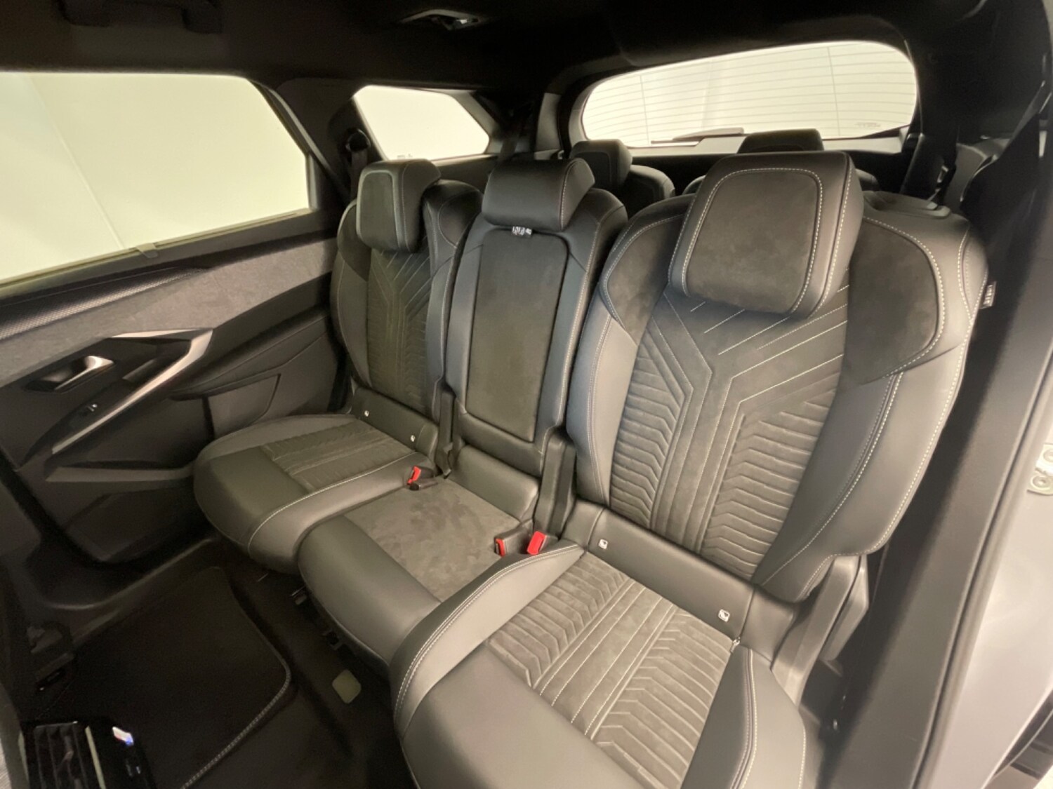 Used Peugeot 5008 2024 for sale - 76276751: Photo 31