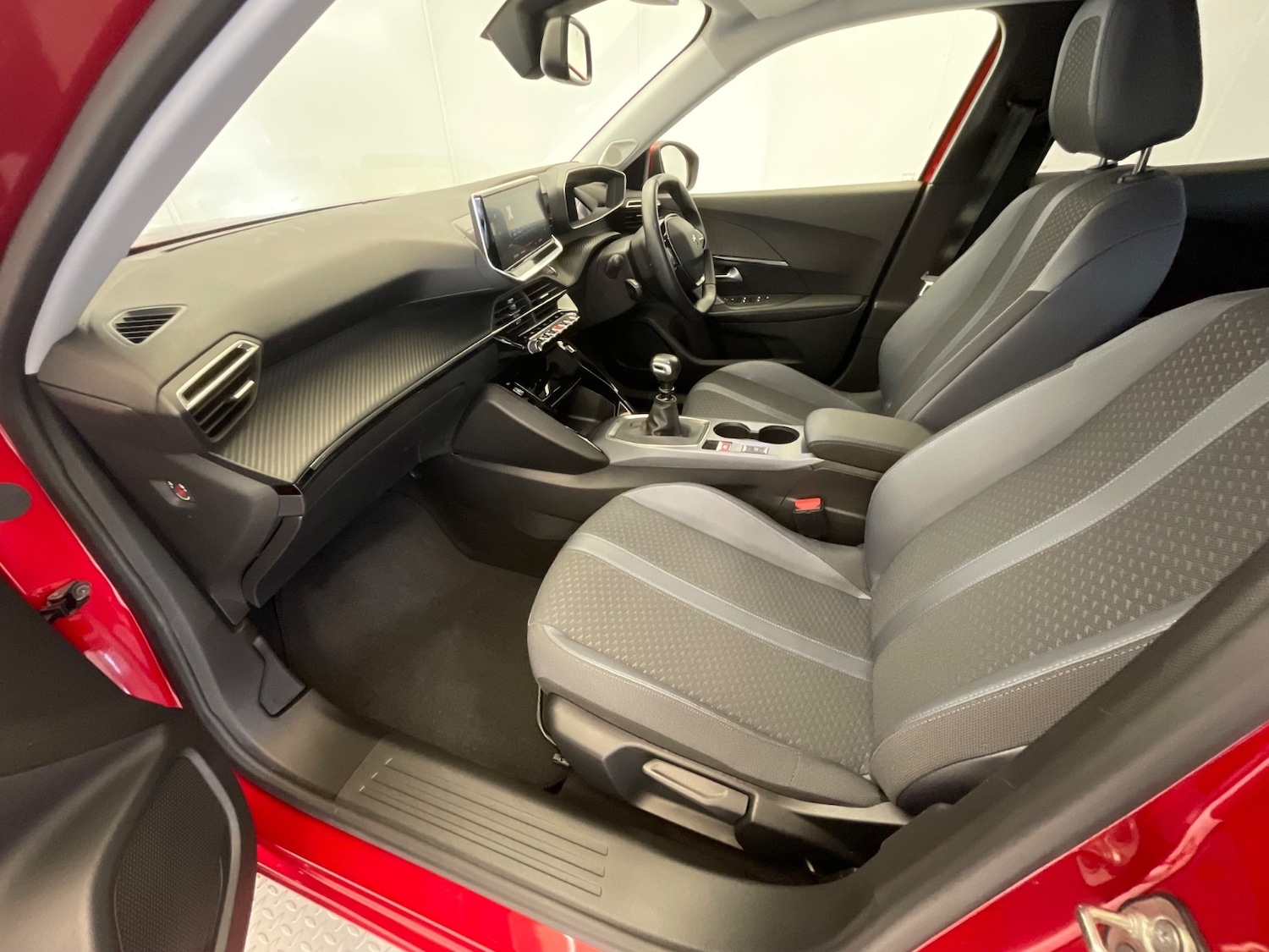 Used Peugeot 2008 2021 for sale - 76276865: Photo 9