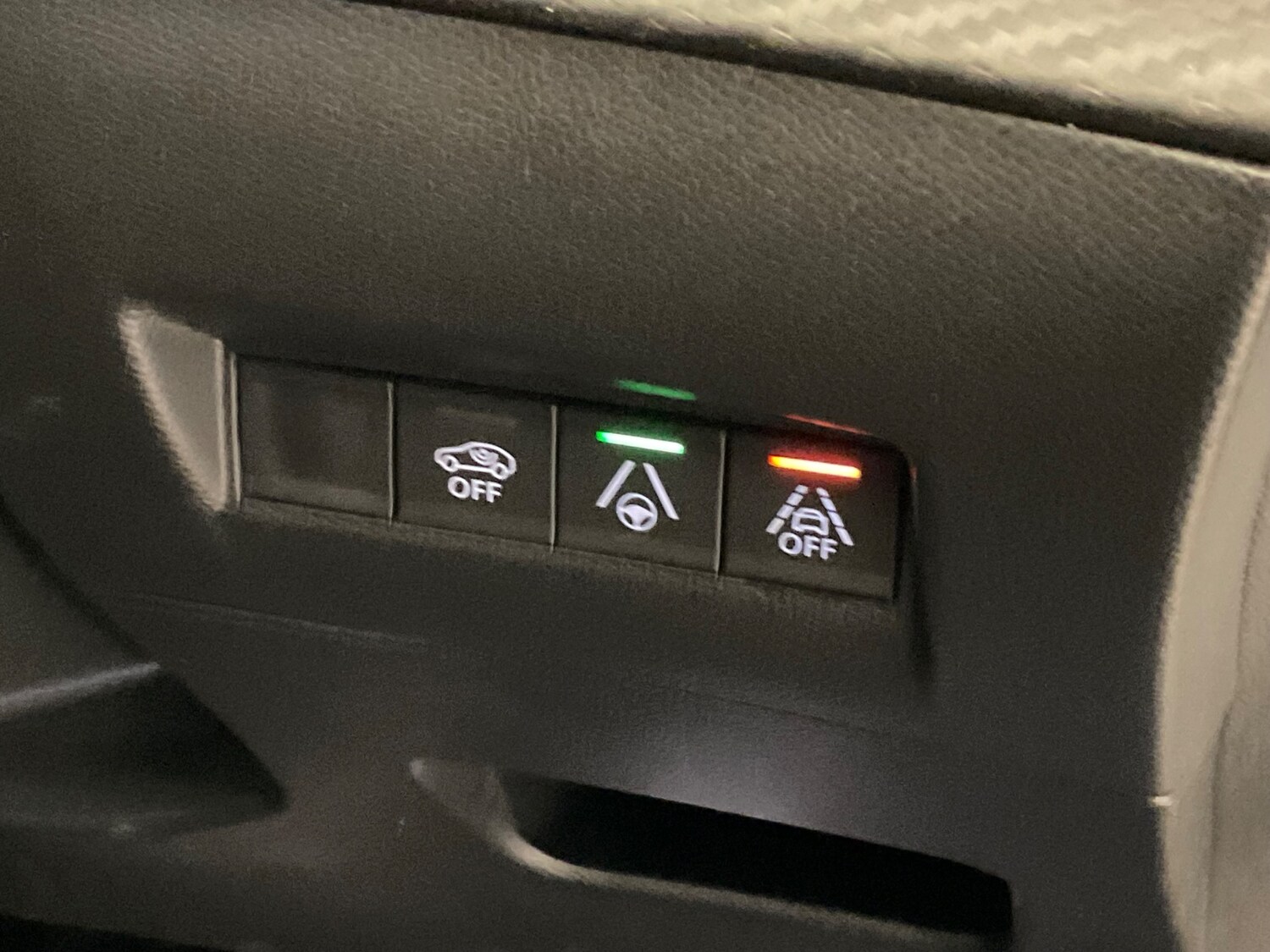 Used Peugeot 2008 2022 for sale - 77353771: Photo 28