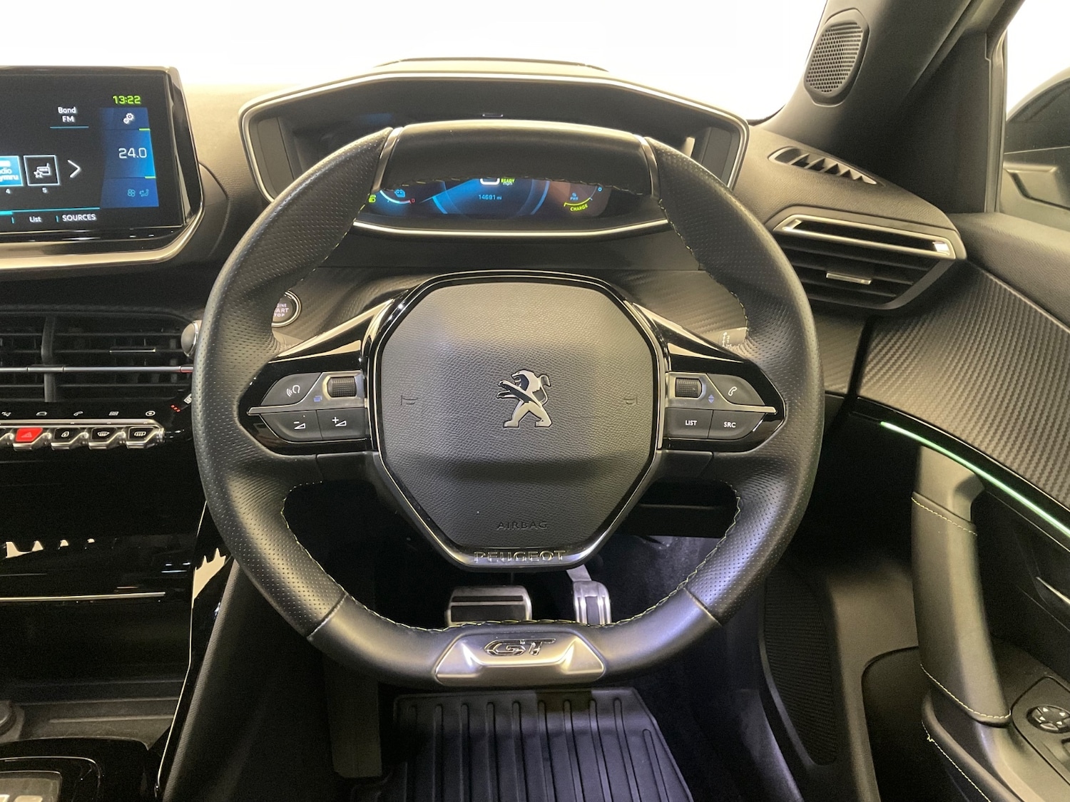 Used Peugeot 2008 2022 for sale - 77353771: Photo 3