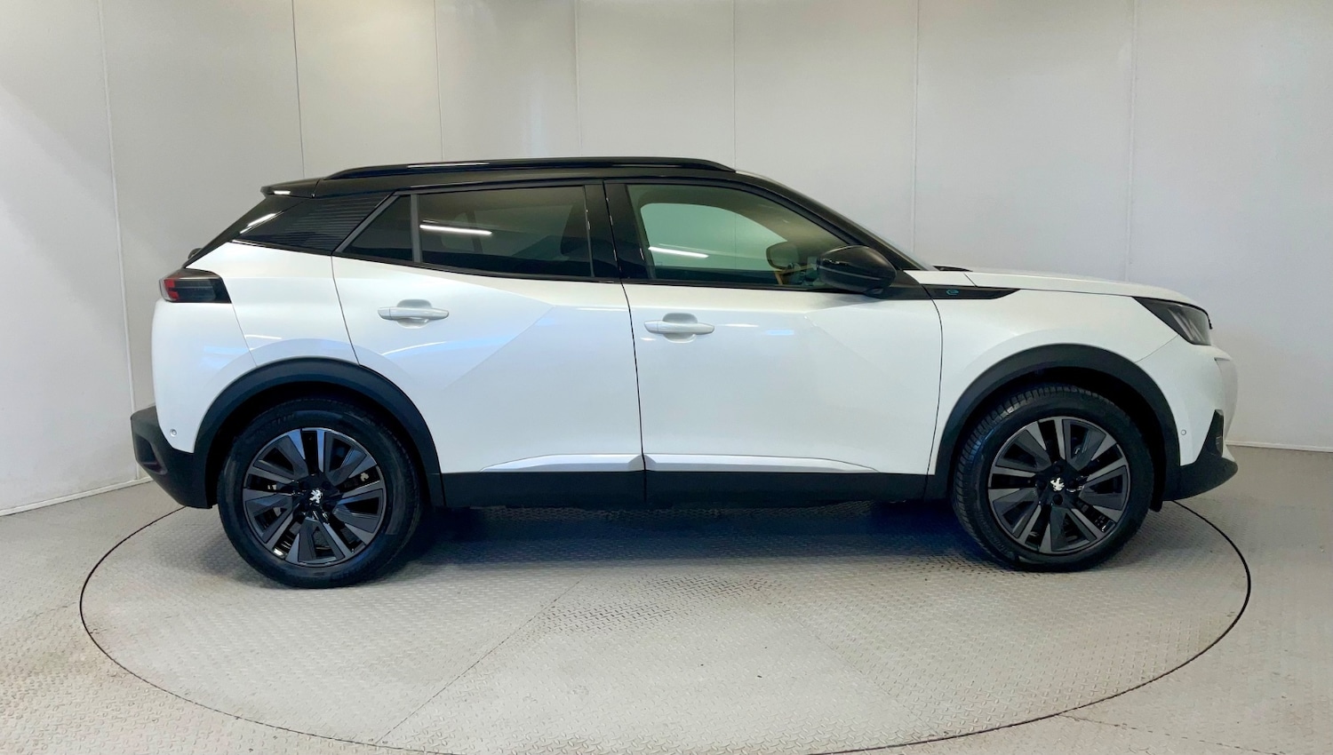 Used Peugeot 2008 2022 for sale - 77353771: Photo 4