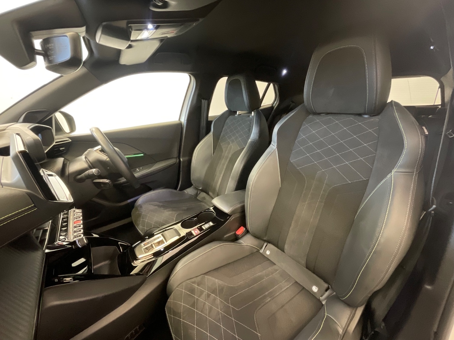 Used Peugeot 2008 2022 for sale - 77353771: Photo 40