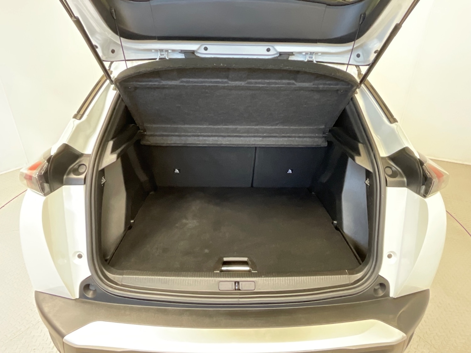 Used Peugeot 2008 2022 for sale - 77353771: Photo 43