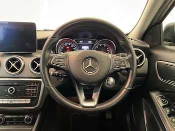 Used Mercedes-Benz GLA 2019 for sale - 76869727: Photo