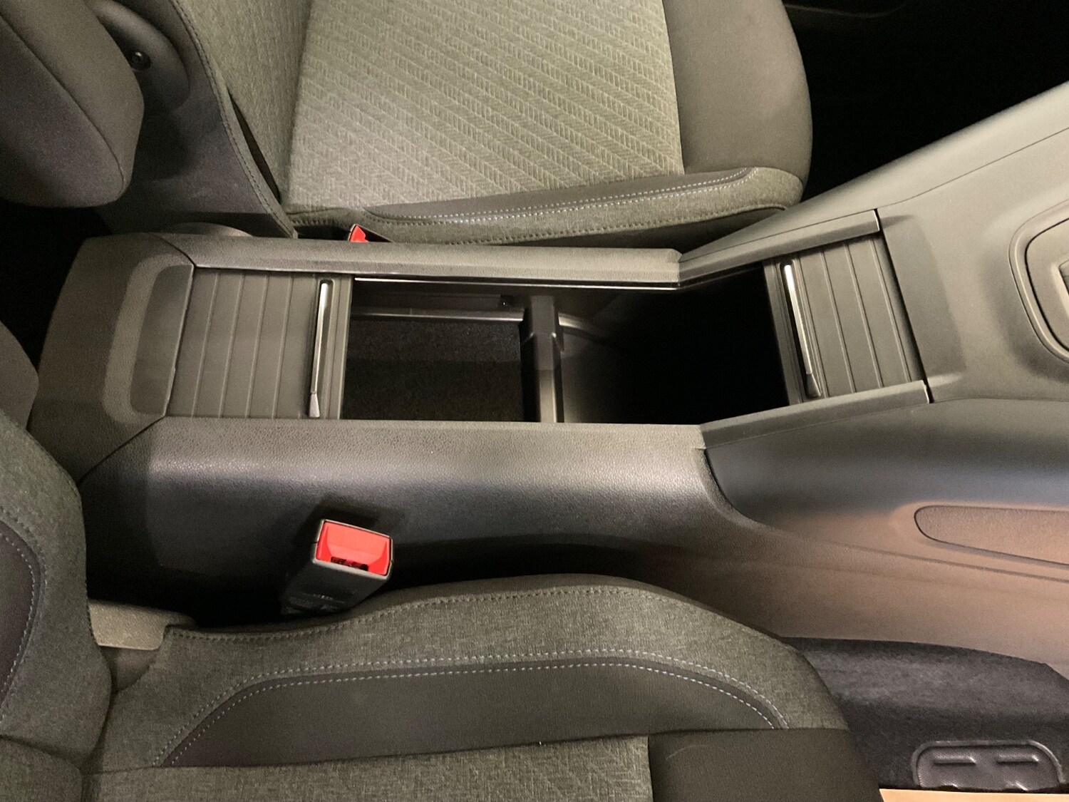 Used Peugeot Rifter 2022 for sale - 76276400: Photo 37