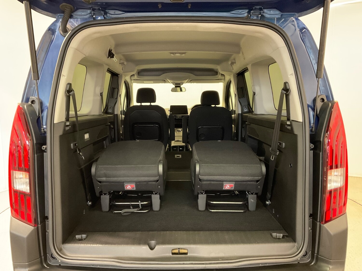 Used Peugeot Rifter 2022 for sale - 76276400: Photo 45