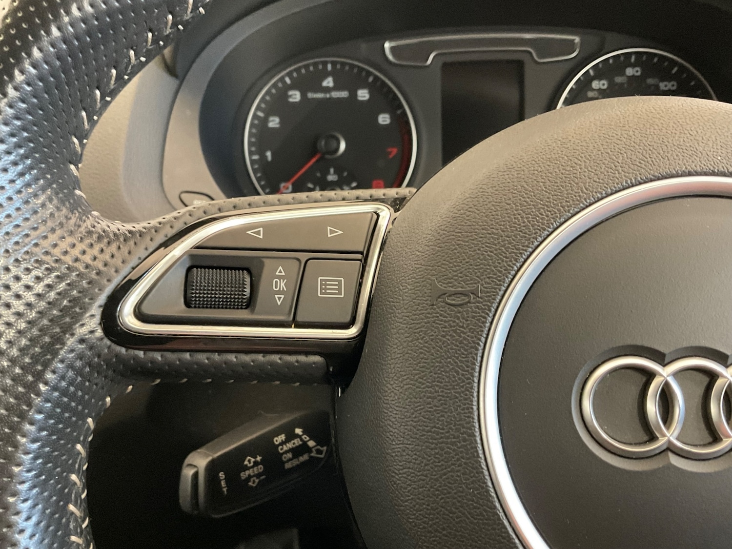 Used Audi Q3 2018 for sale - 77326270: Photo 13