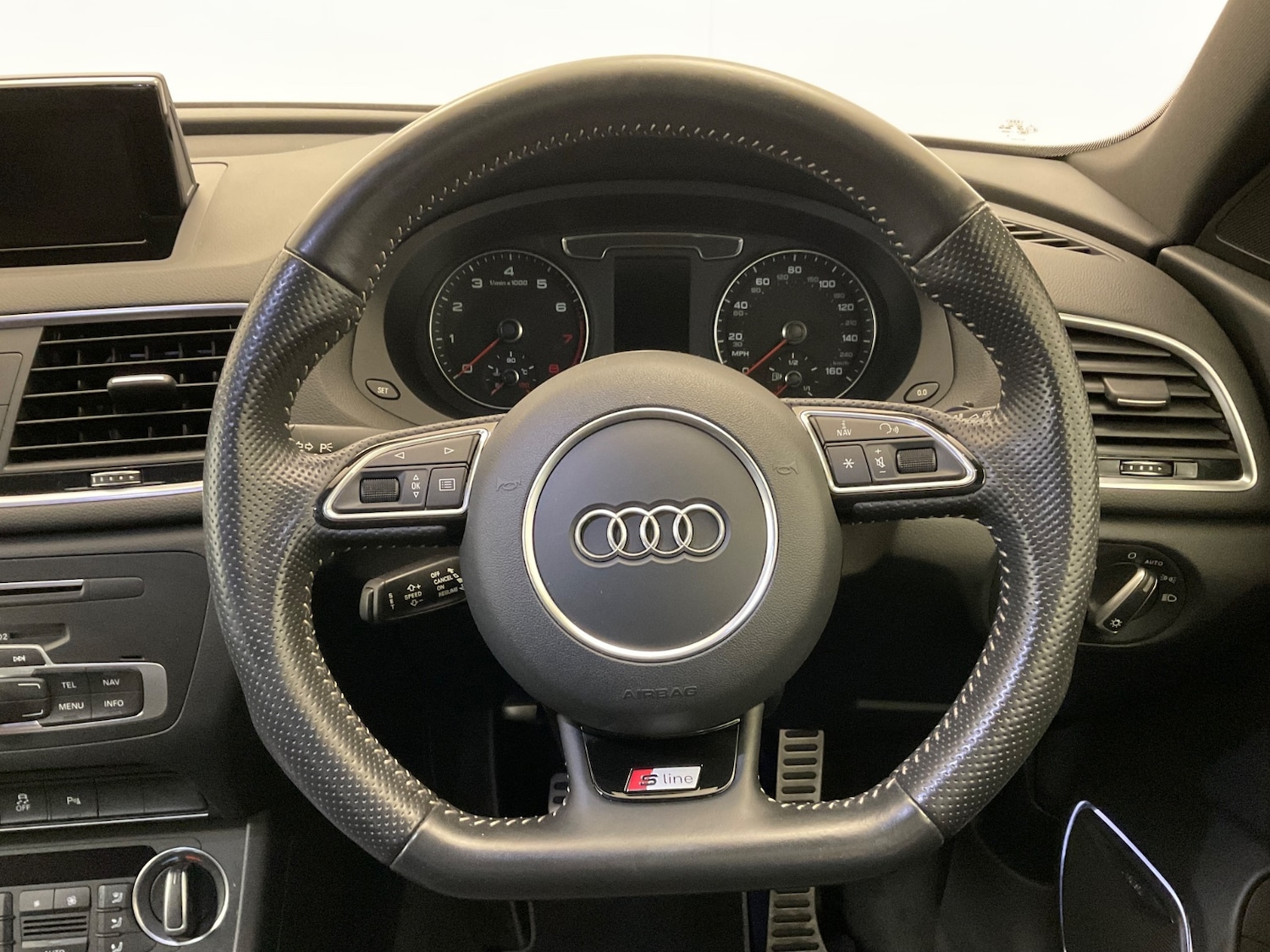 Used Audi Q3 2018 for sale - 77326270: Photo 3