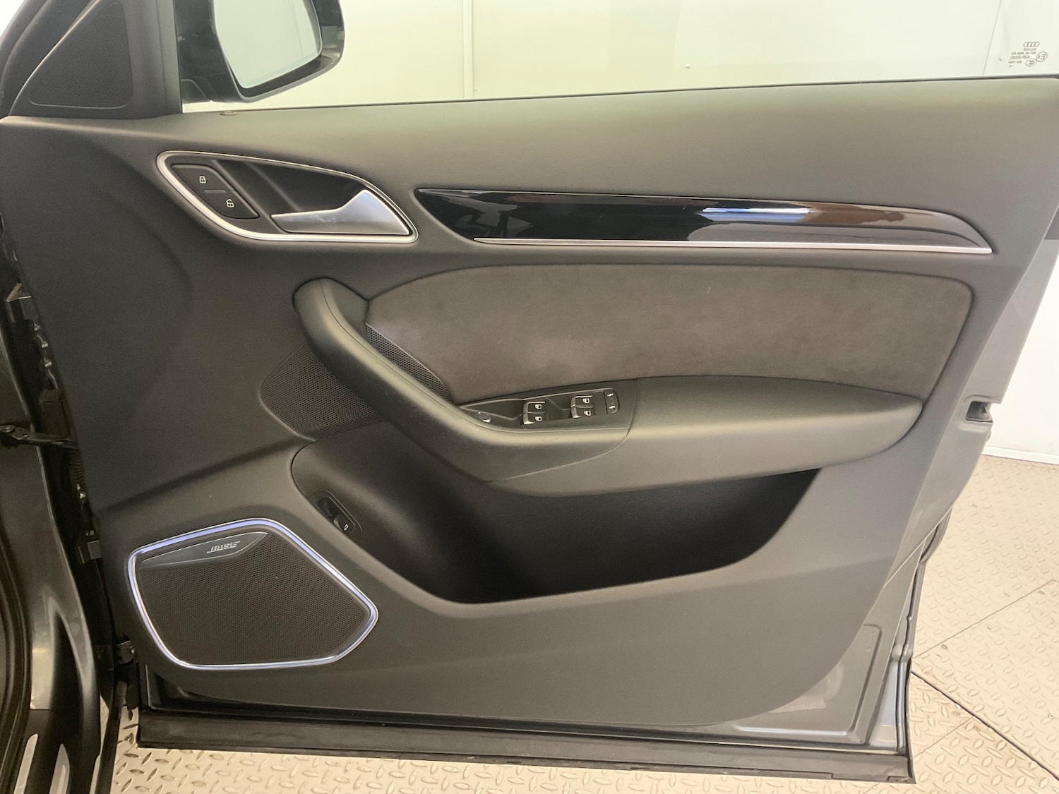 Used Audi Q3 2018 for sale - 77326270: Photo 43