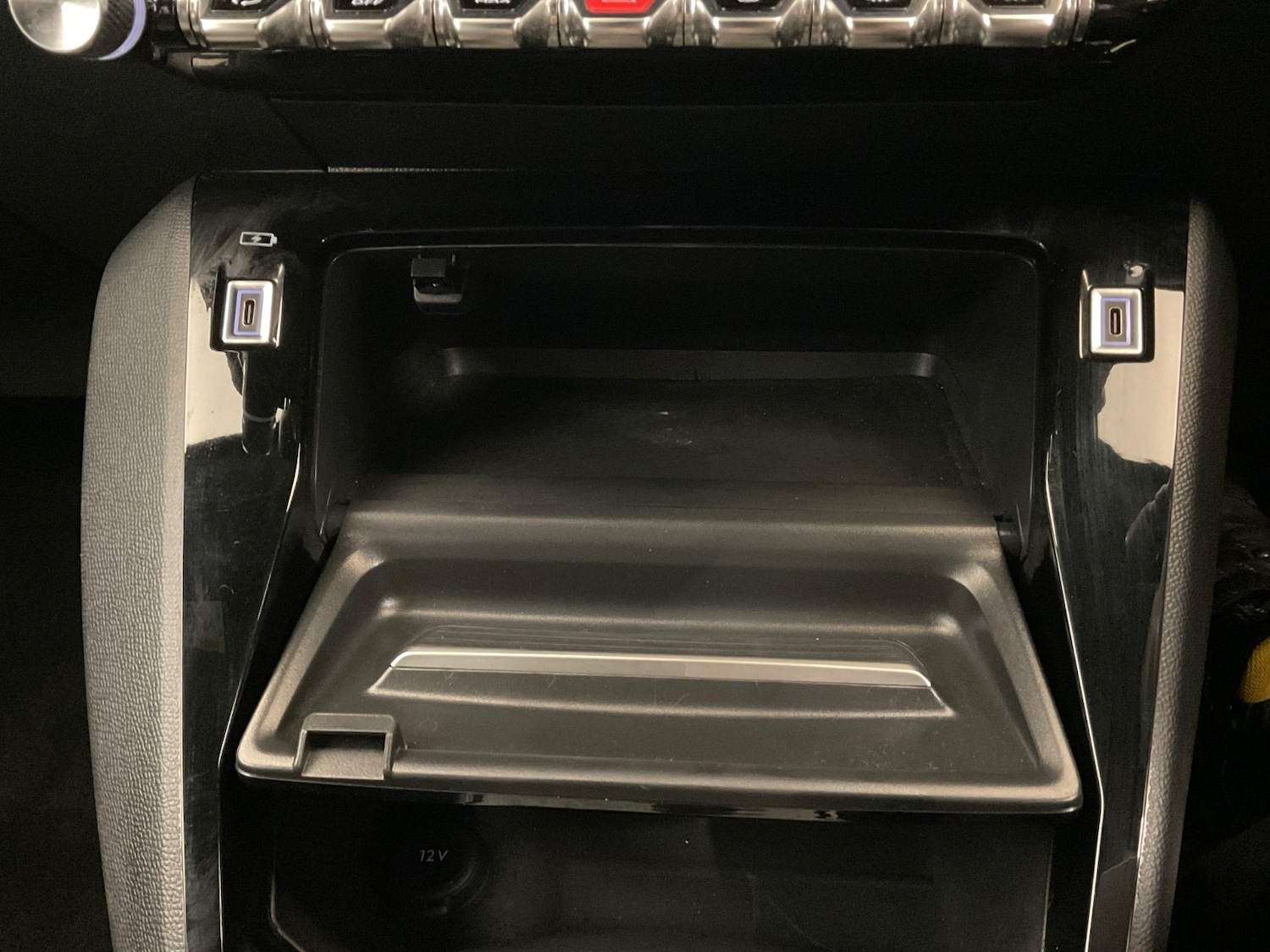 Used Peugeot 2008 2024 for sale - 76276640: Photo 29