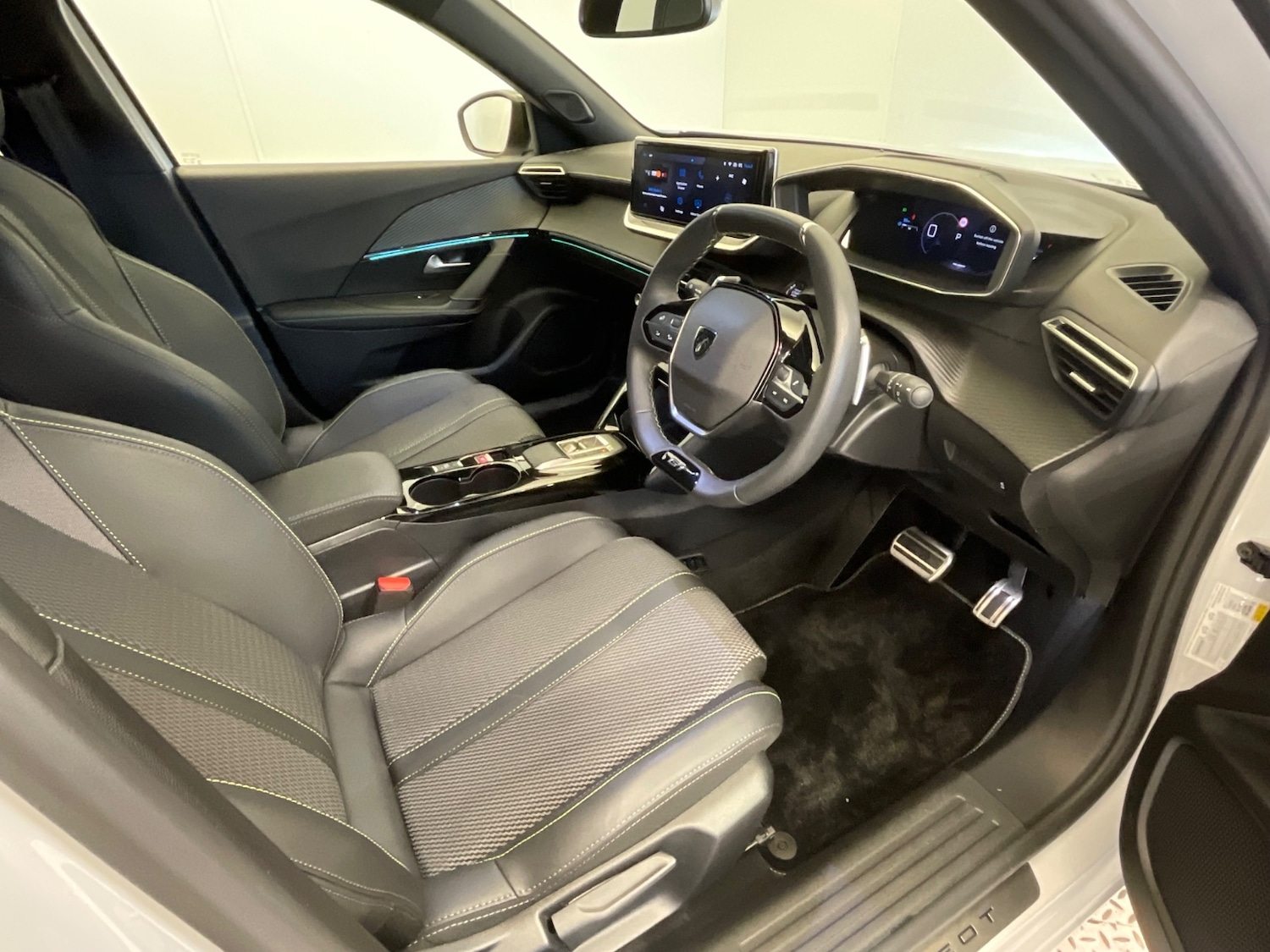 Used Peugeot 2008 2025 for sale - 76871245: Photo 39