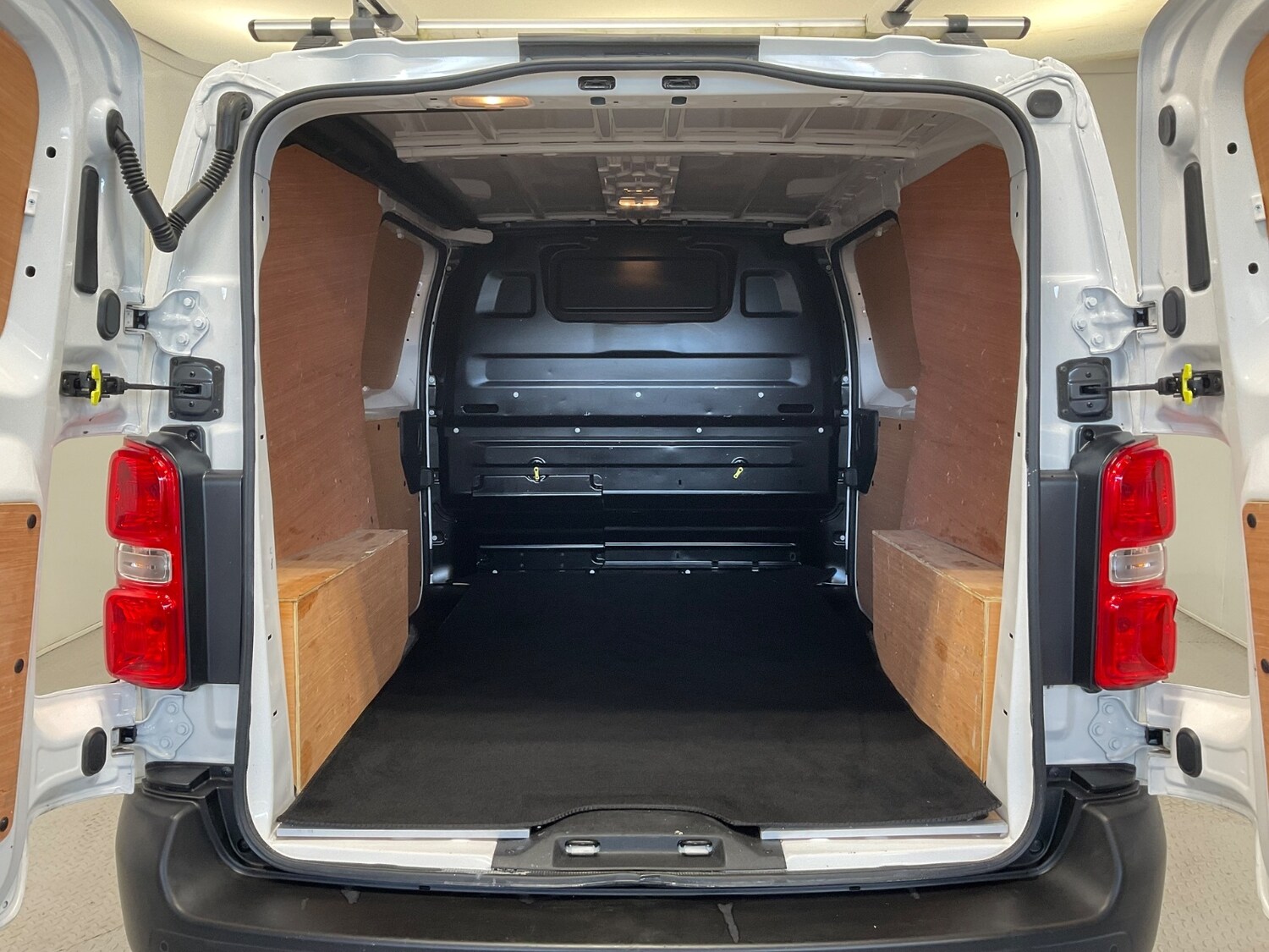 Used Peugeot Expert 2022 for sale - 76276808: Photo 38