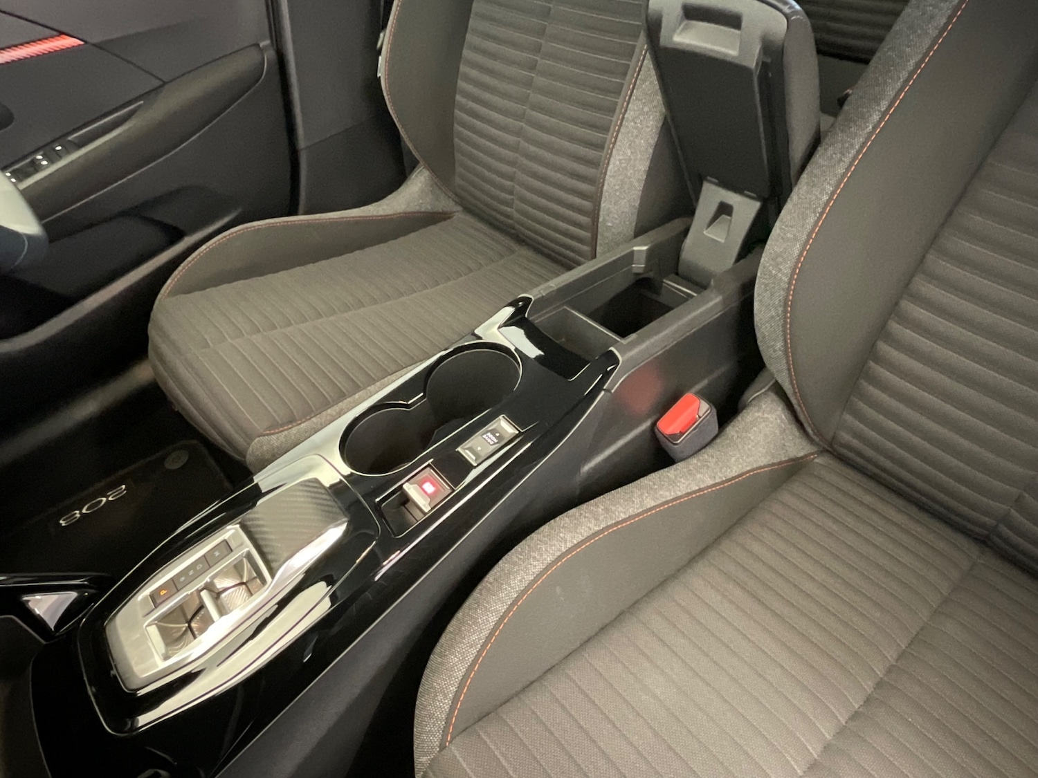 Used Peugeot 208 2022 for sale - 76868359: Photo 36