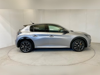 Used Peugeot 208 2023 for sale - 77353758: Photo