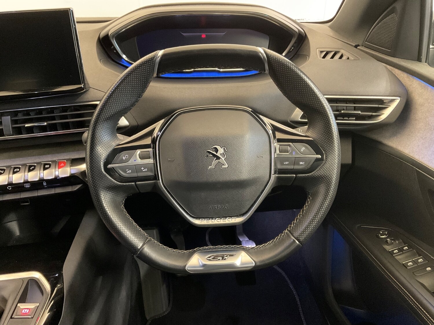 Used Peugeot 5008 2022 for sale - 77165509: Photo 3