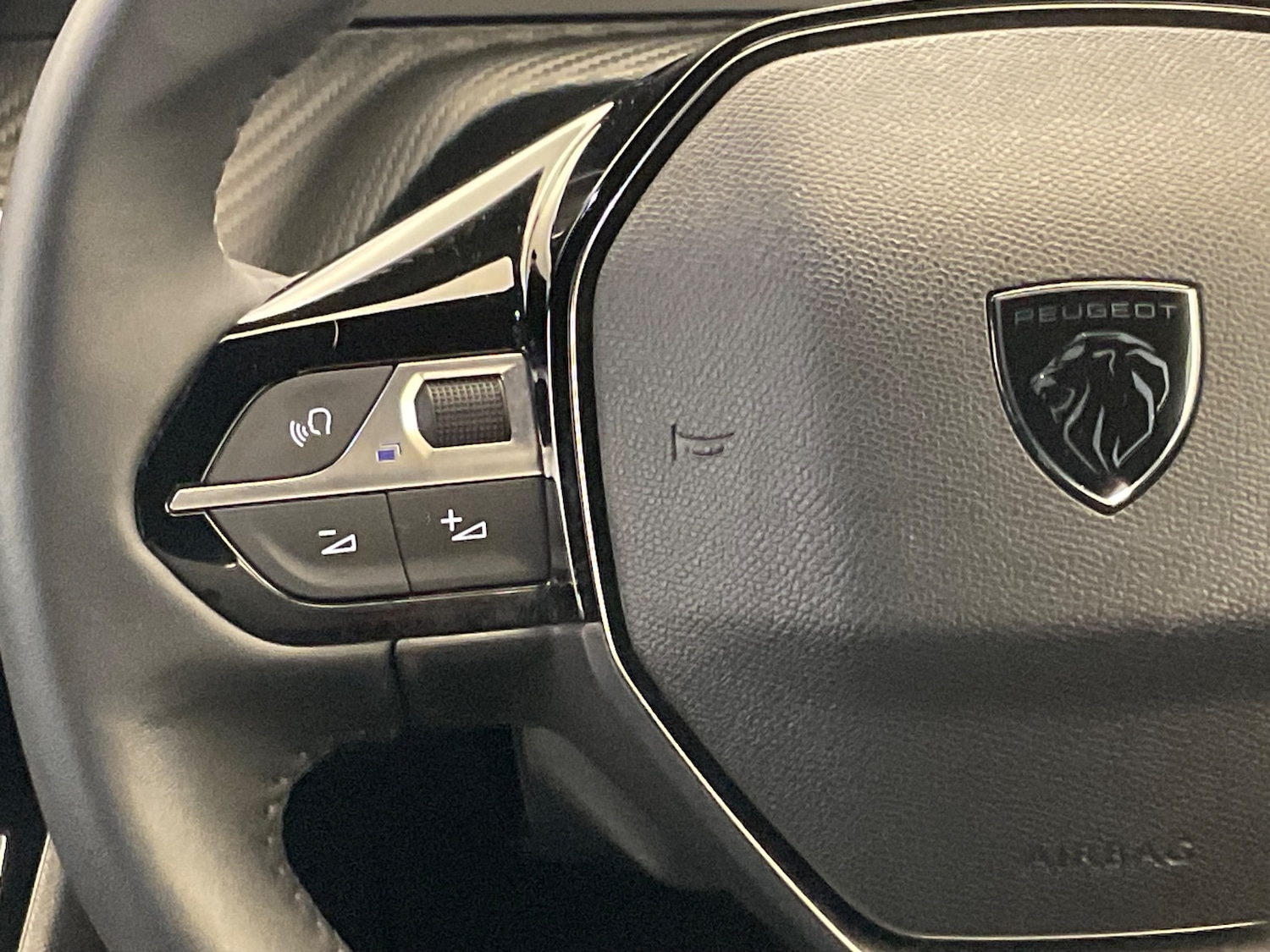 Used Peugeot 2008 2024 for sale - 76868645: Photo 14