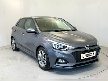 Used Hyundai i20 2019 for sale - 76276817: Photo