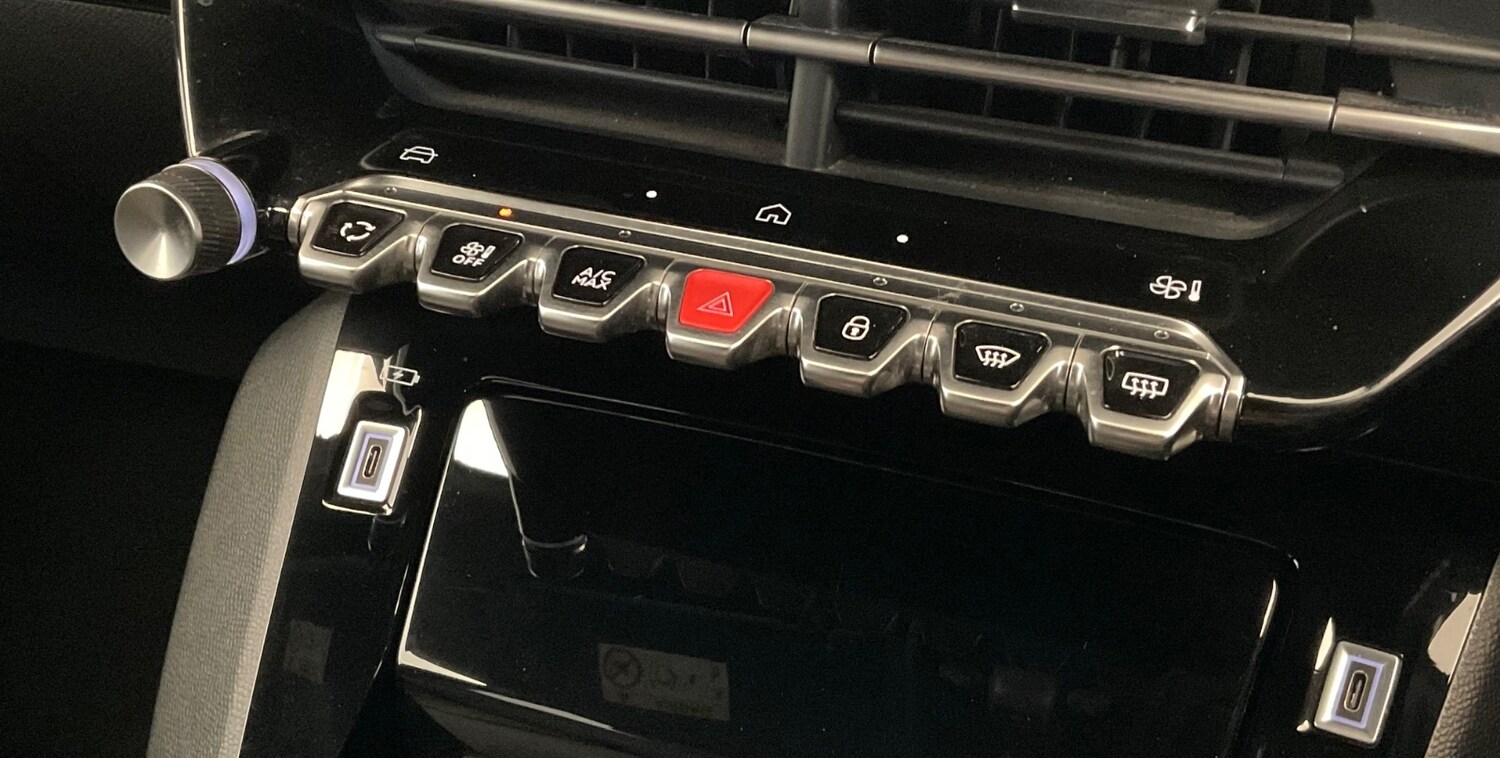 Used Peugeot 2008 2023 for sale - 76276634: Photo 28