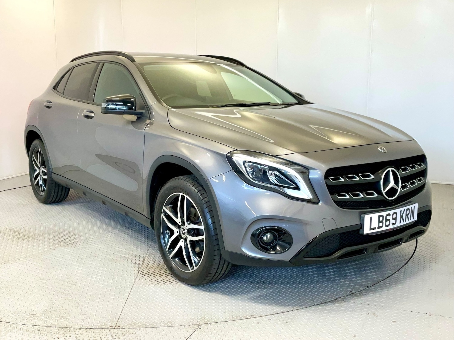 Used Mercedes-Benz GLA 2019 for sale - 76276427: Photo 1
