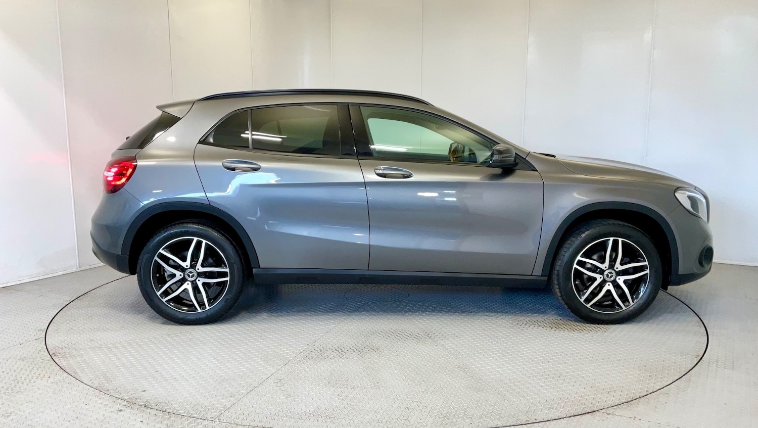 Used Mercedes-Benz GLA 2019 for sale - 76276427: Photo 4