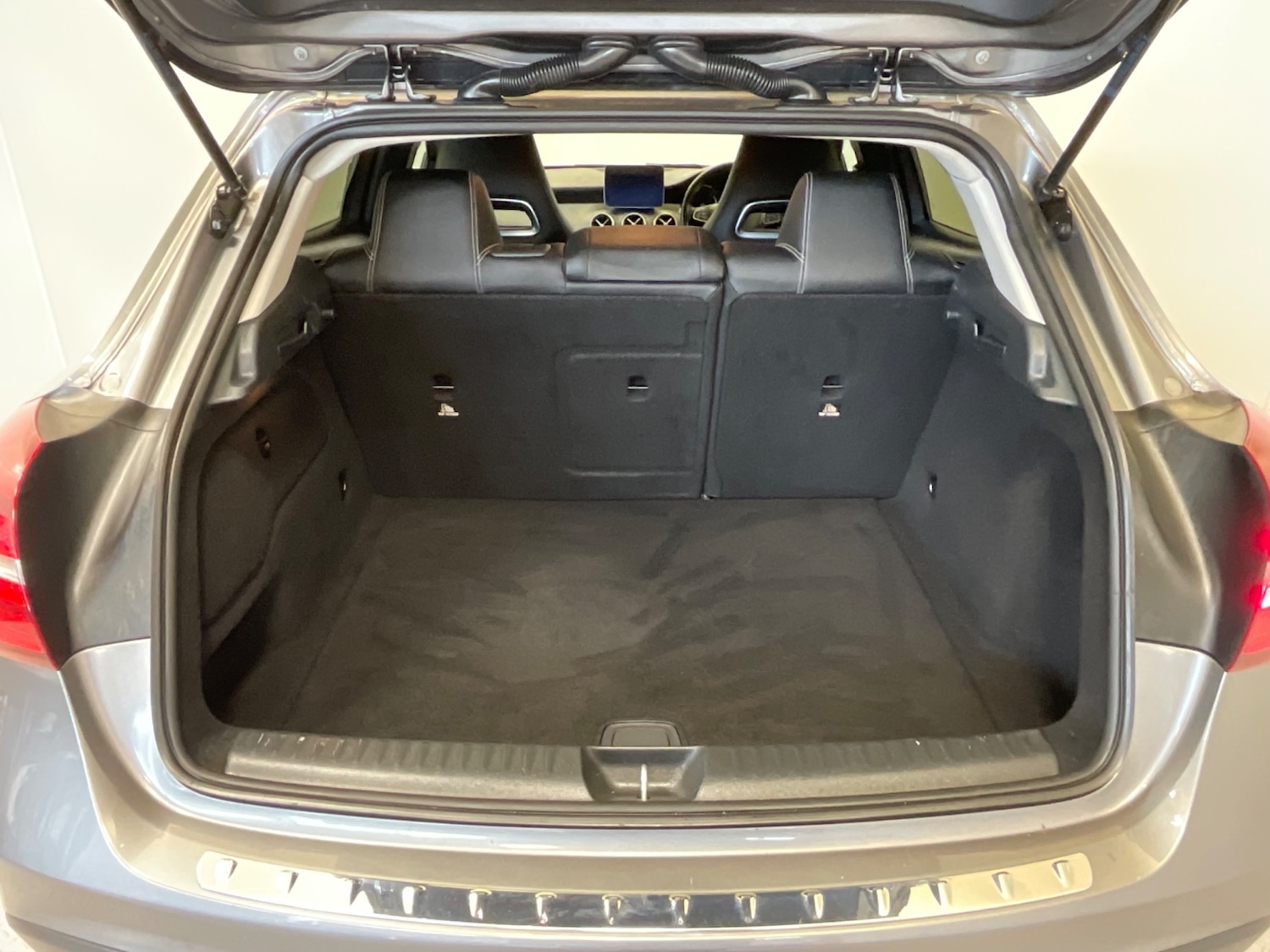 Used Mercedes-Benz GLA 2019 for sale - 76276427: Photo 47