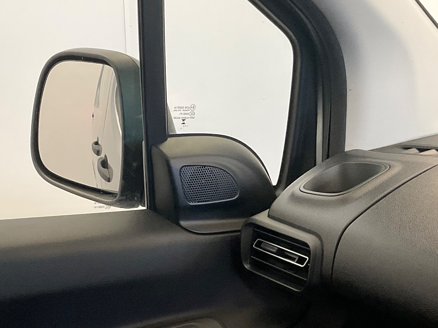 Used Peugeot Partner 2024 for sale - 76276862: Photo 25