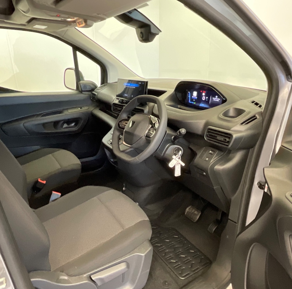 Used Peugeot Partner 2024 for sale - 76276862: Photo 30