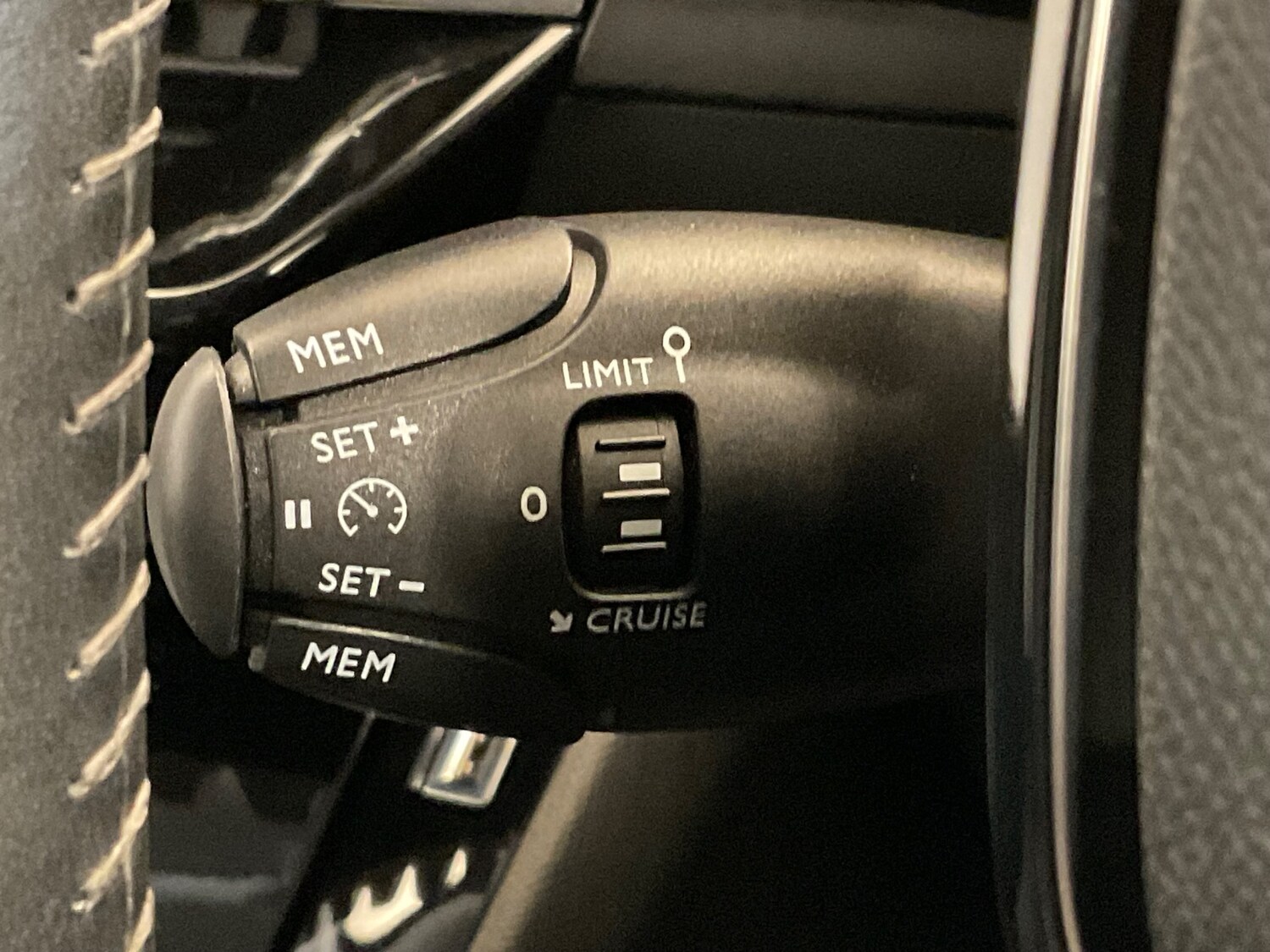 Used Peugeot 2008 2020 for sale - 76276321: Photo 17