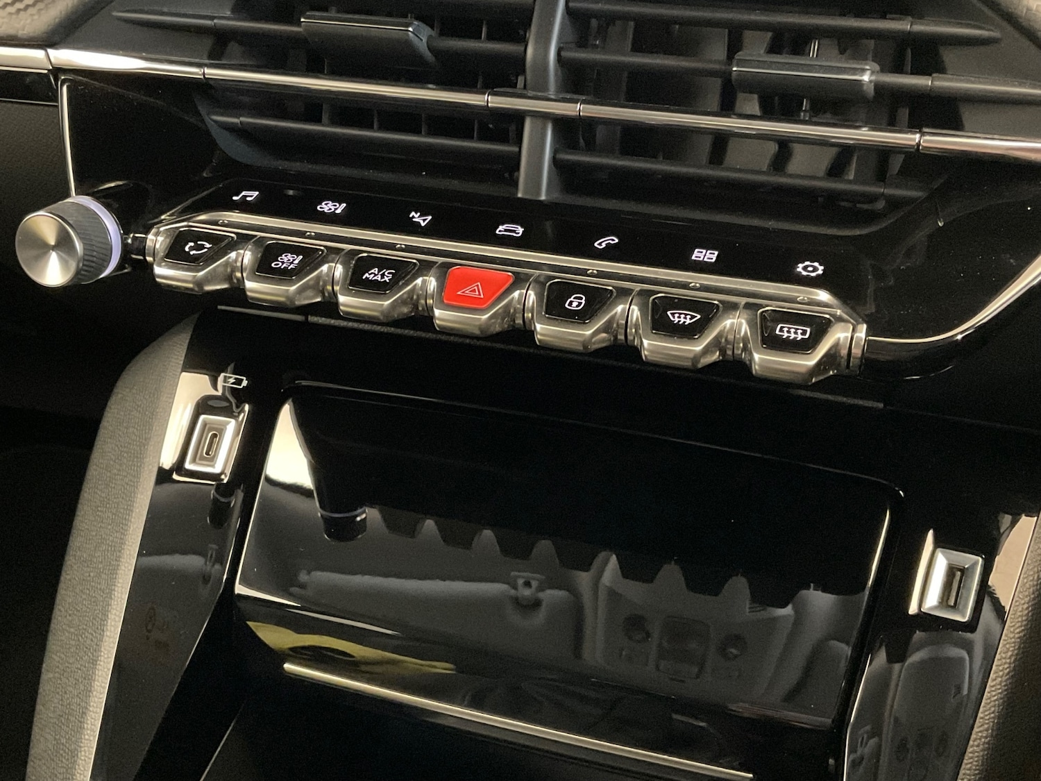 Used Peugeot 2008 2020 for sale - 76276321: Photo 28