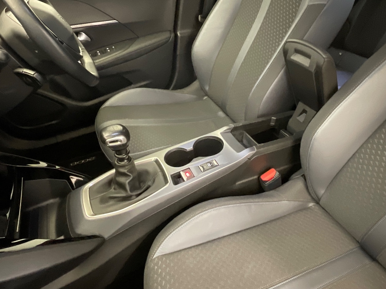 Used Peugeot 2008 2020 for sale - 76276321: Photo 36