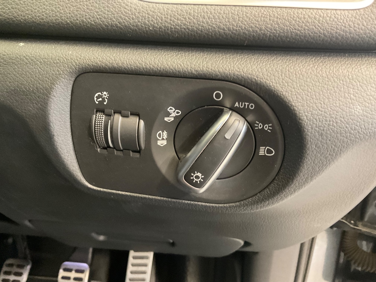 Used Audi Q3 2018 for sale - 76871311: Photo 25