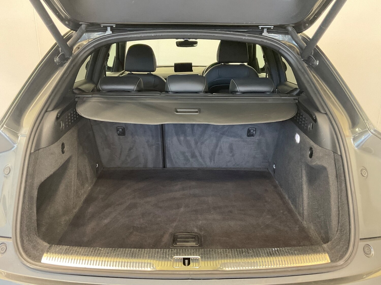 Used Audi Q3 2018 for sale - 76871311: Photo 41