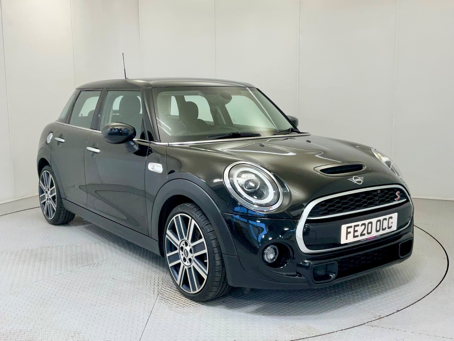 Used MINI Hatch 2020 for sale - 77105901: Photo 1