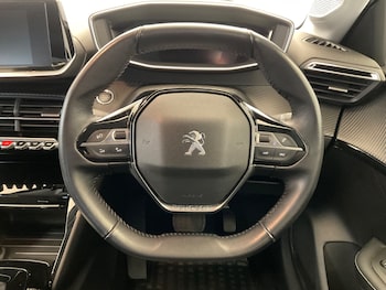 Used Peugeot 208 2022 for sale - 76609519: Photo