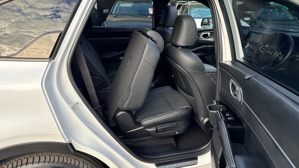 Used Kia Sorento 2023 for sale - 76057766: Photo 48