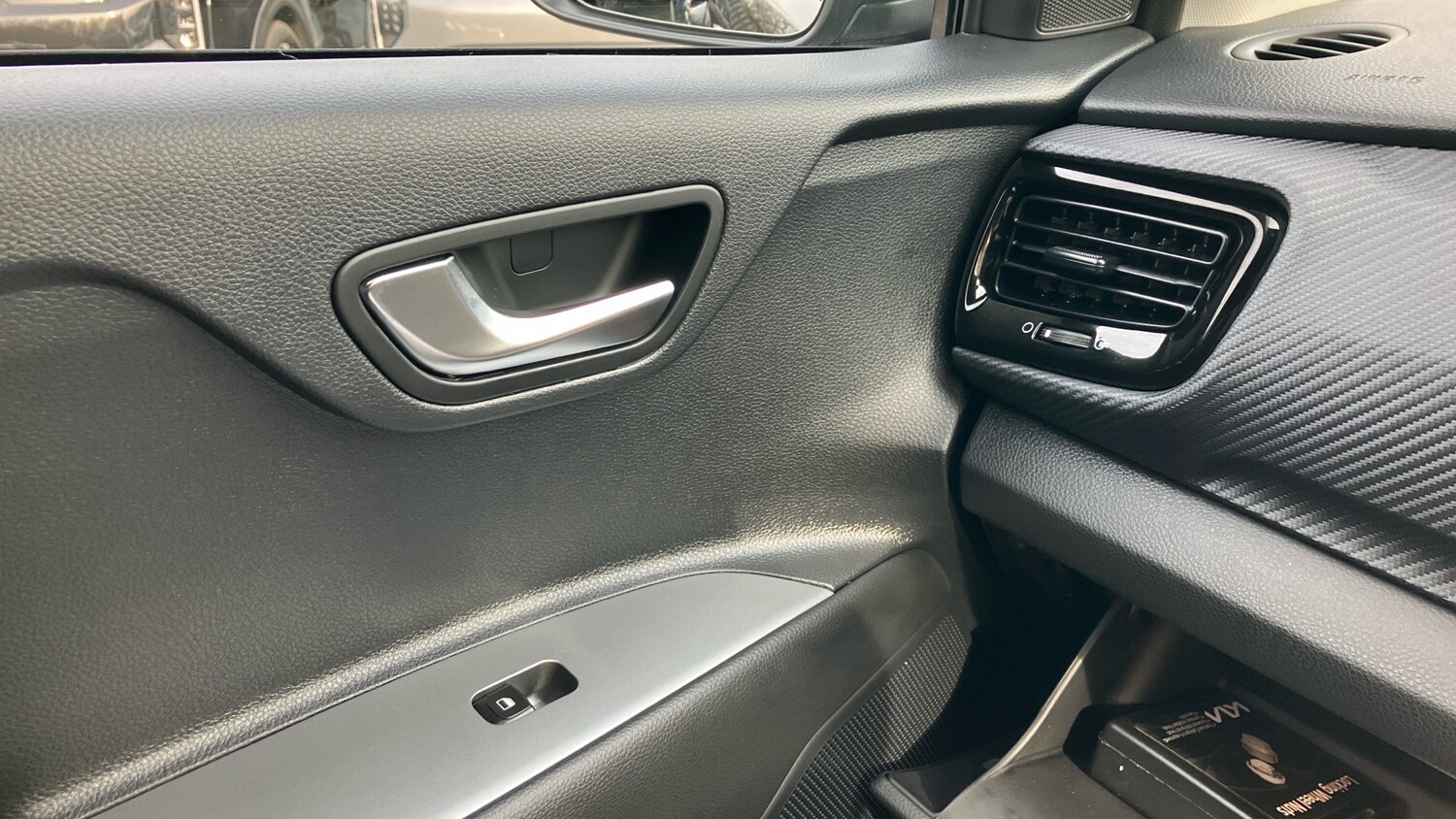 Used Kia Stonic 2025 for sale - 77831614: Photo 35