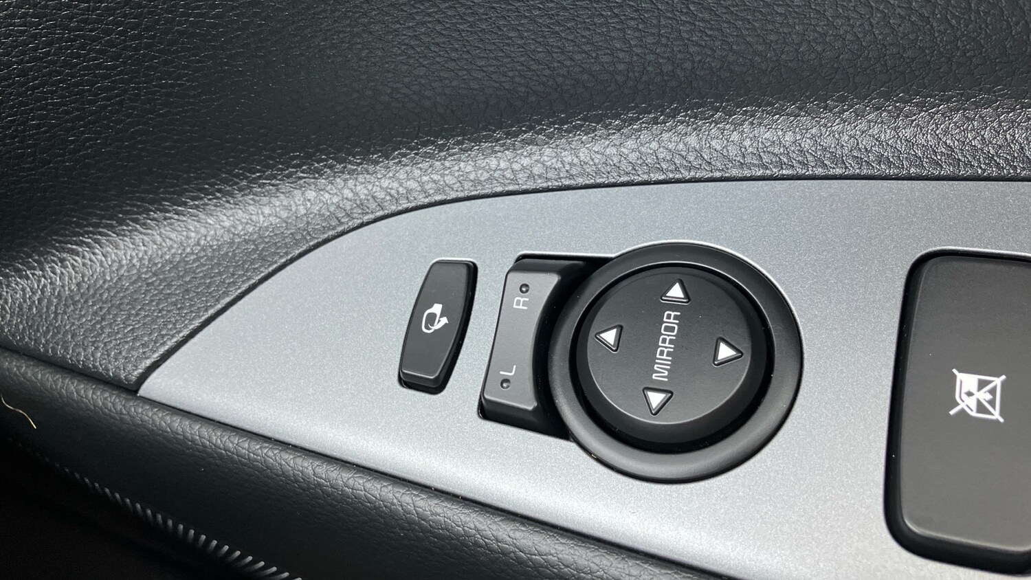 Used Kia Stonic 2025 for sale - 77831614: Photo 48