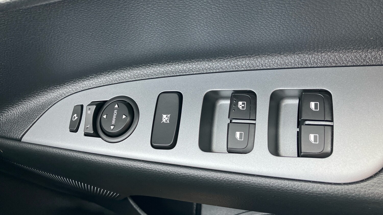 Used Kia Stonic 2025 for sale - 77831614: Photo 50