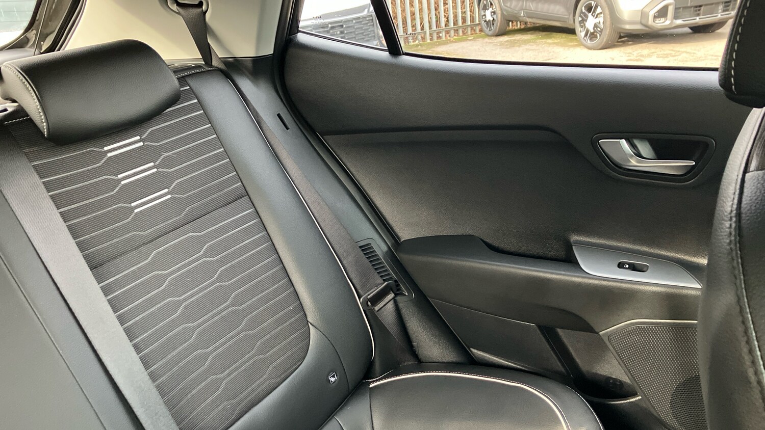 Used Kia Stonic 2025 for sale - 77831614: Photo 68