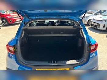 Used Kia Stonic 2024 for sale - 79057205: Photo