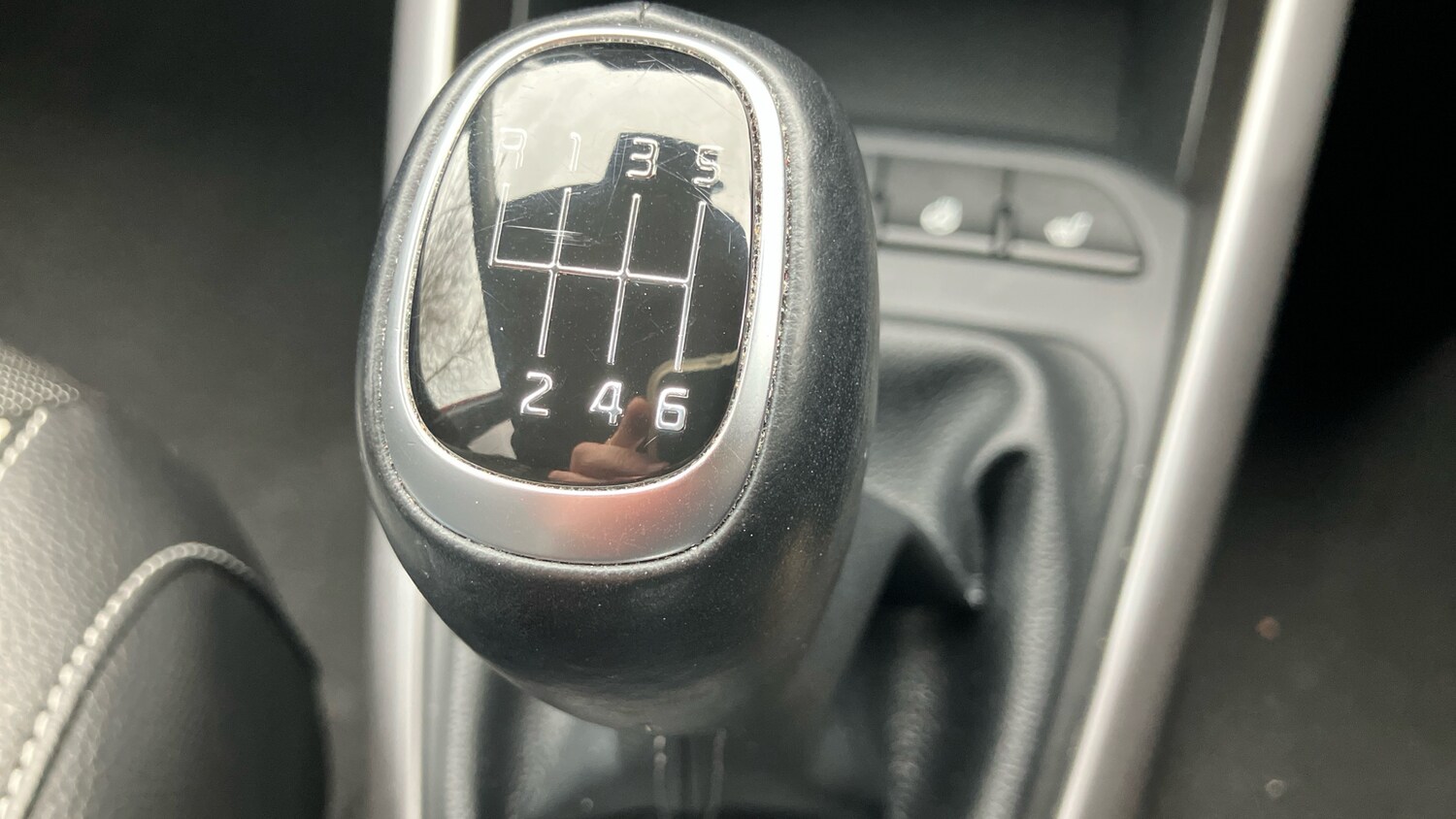 Used Kia Stonic 2023 for sale - 77803518: Photo 21