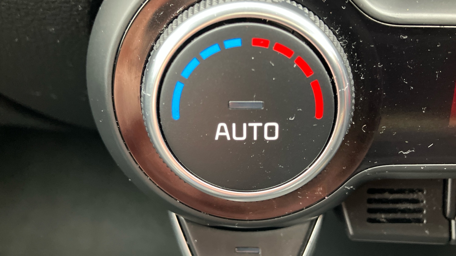 Used Kia Stonic 2023 for sale - 77803518: Photo 30