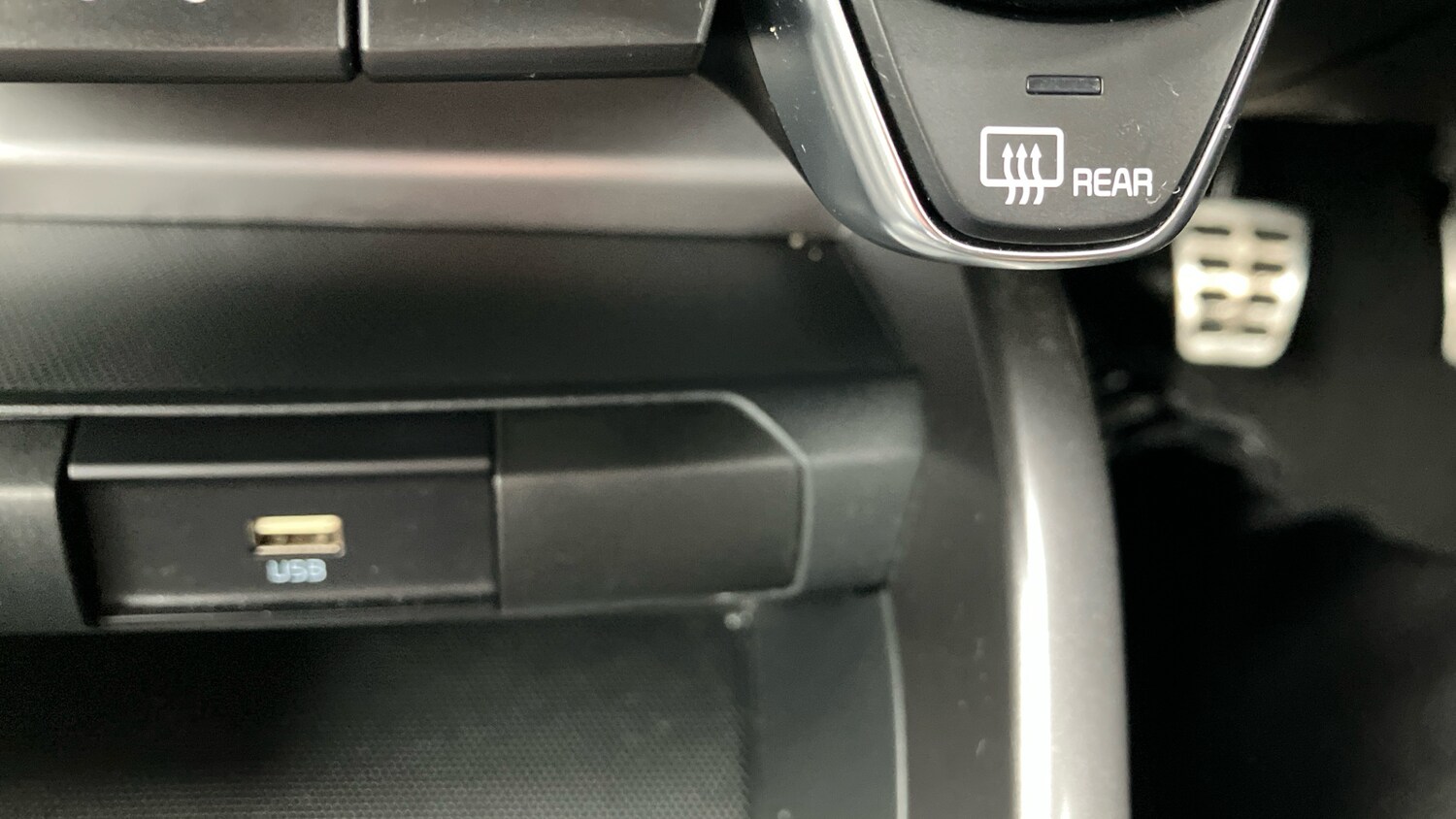 Used Kia Stonic 2023 for sale - 77803518: Photo 33