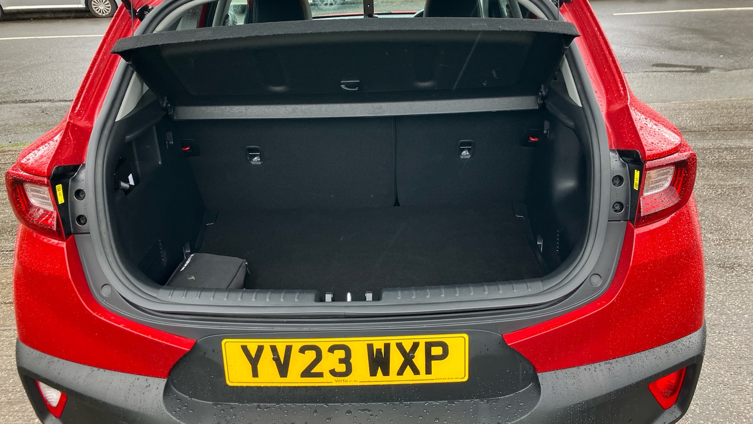 Used Kia Stonic 2023 for sale - 77803518: Photo 4