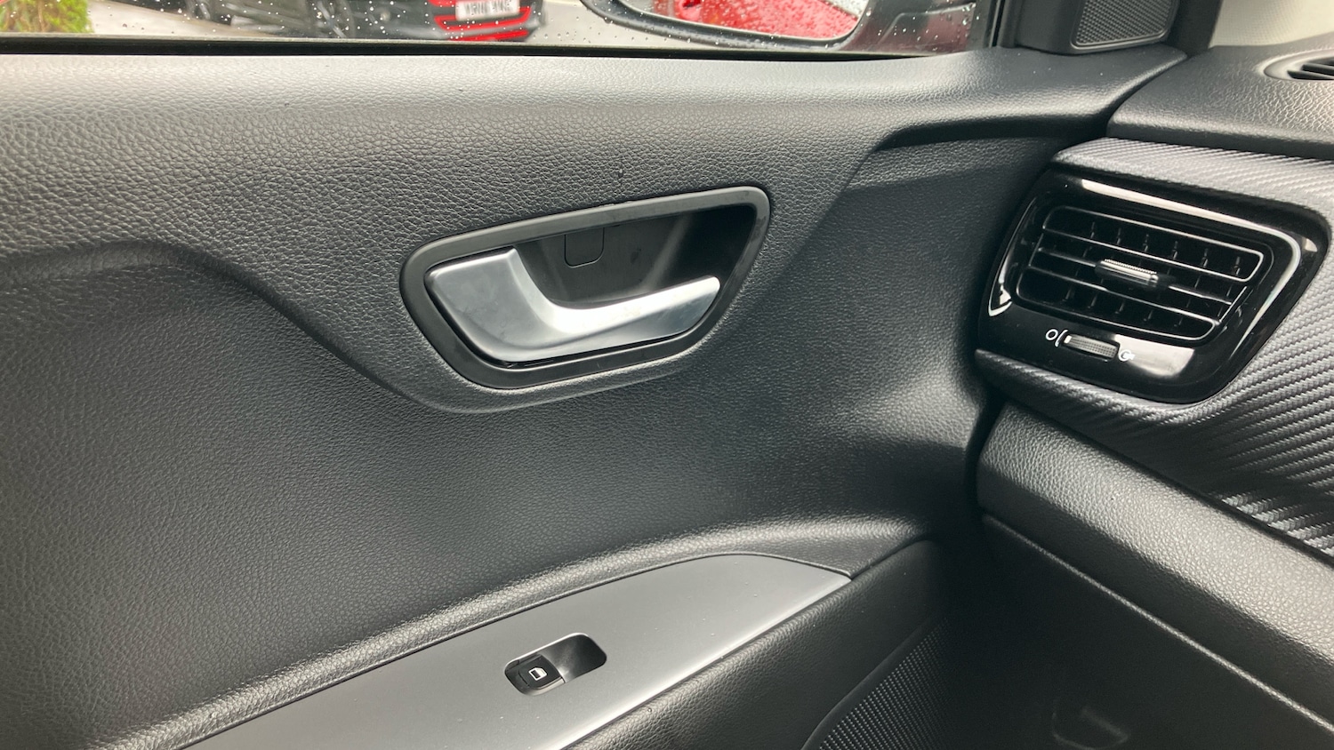 Used Kia Stonic 2023 for sale - 77803518: Photo 47