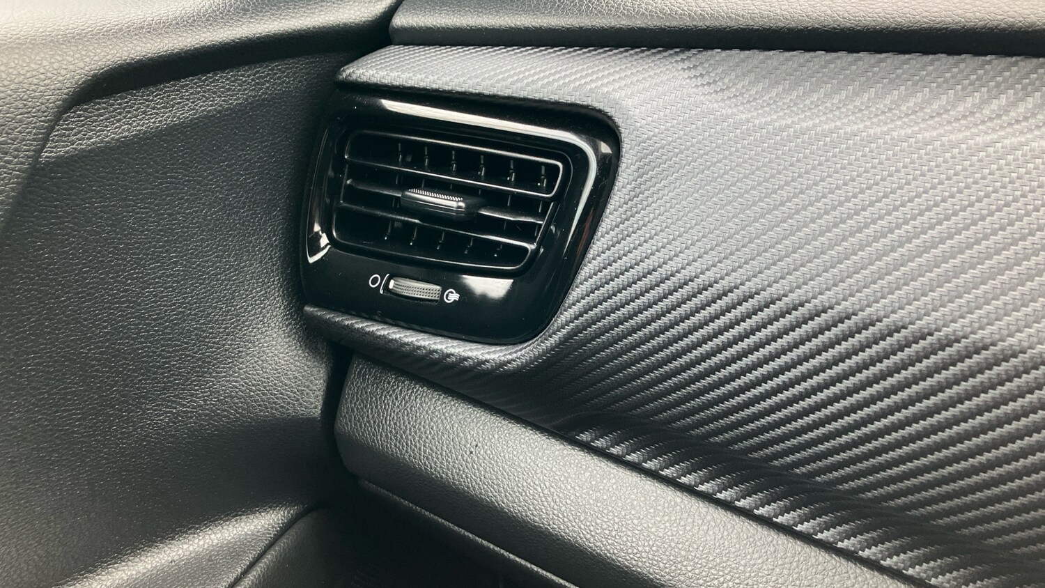 Used Kia Stonic 2023 for sale - 77803518: Photo 49