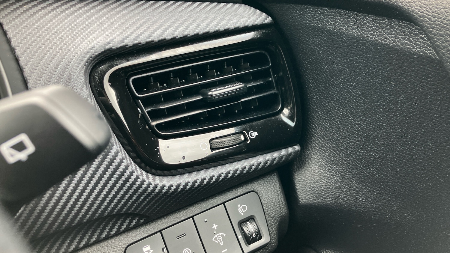 Used Kia Stonic 2023 for sale - 77803518: Photo 55