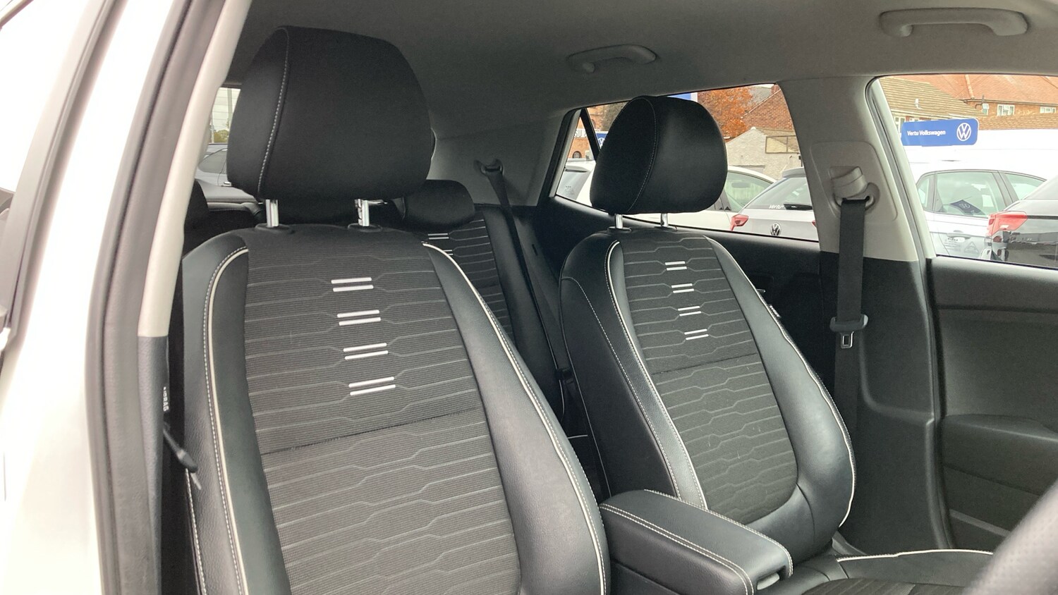 Used Kia Stonic 2023 for sale - 77409359: Photo 21